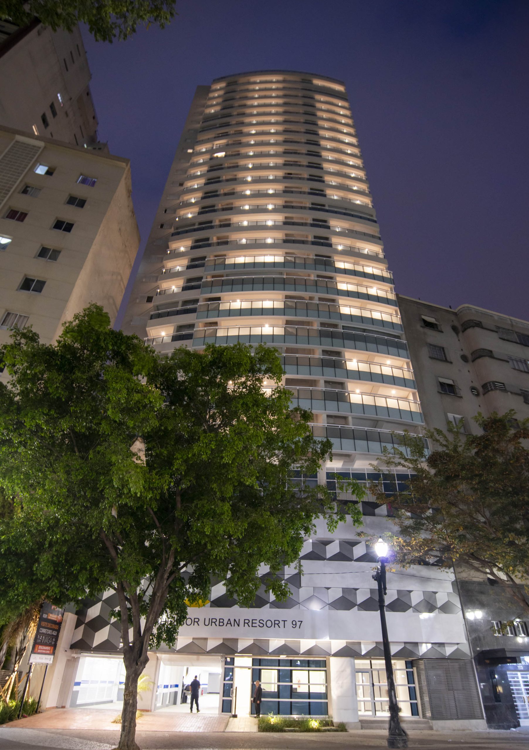 helborurbanresort_fachadanoite